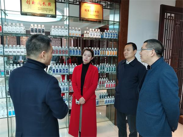 �˲��й���(li��n)��ϯ���P(y��ng)��һ���W�R�GԴ�����{(di��o)����